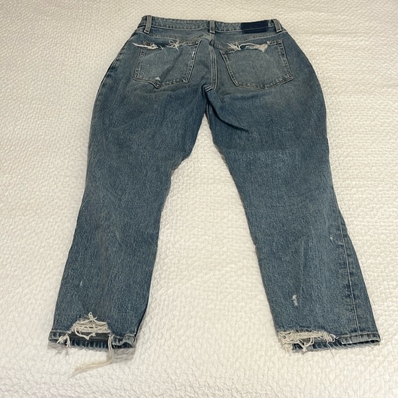 Abercrombie High Rise Mom Jeans - Picture 6 of 9